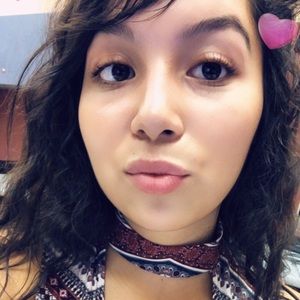 Meet your Posher, Adriana